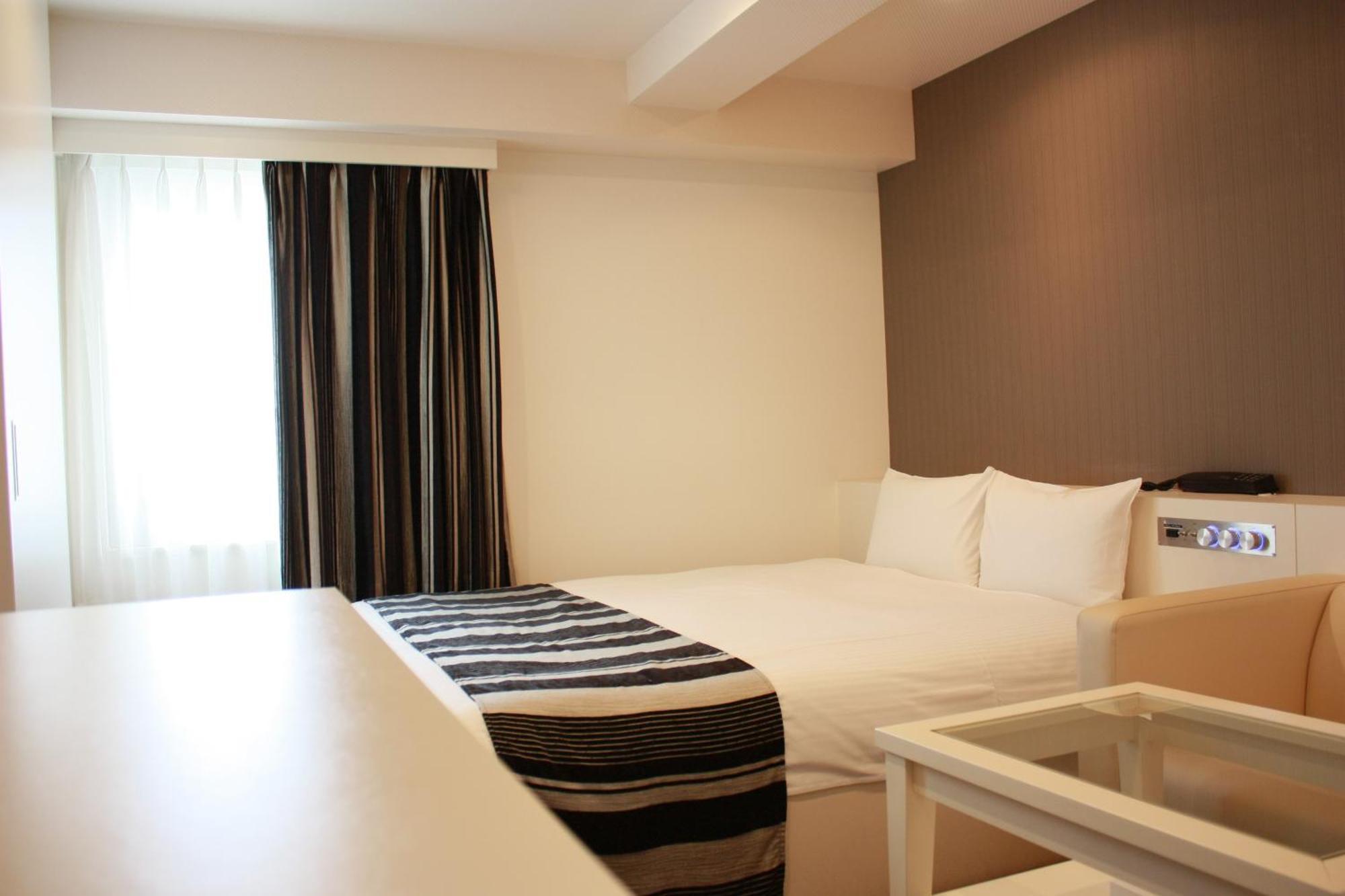 Hotel Vr Осака Екстериор снимка